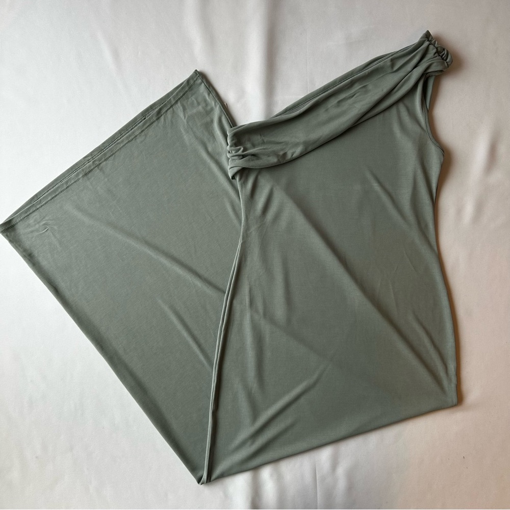 Elegant Green Women's One Shoulder Maxi Dress